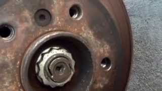 E39 clicking while driving