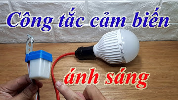 Xài thử công tắc cảm biến ánh sáng giúp đèn tự động bật tắt và mở xem bên trong nó | Siêu Phá Phách