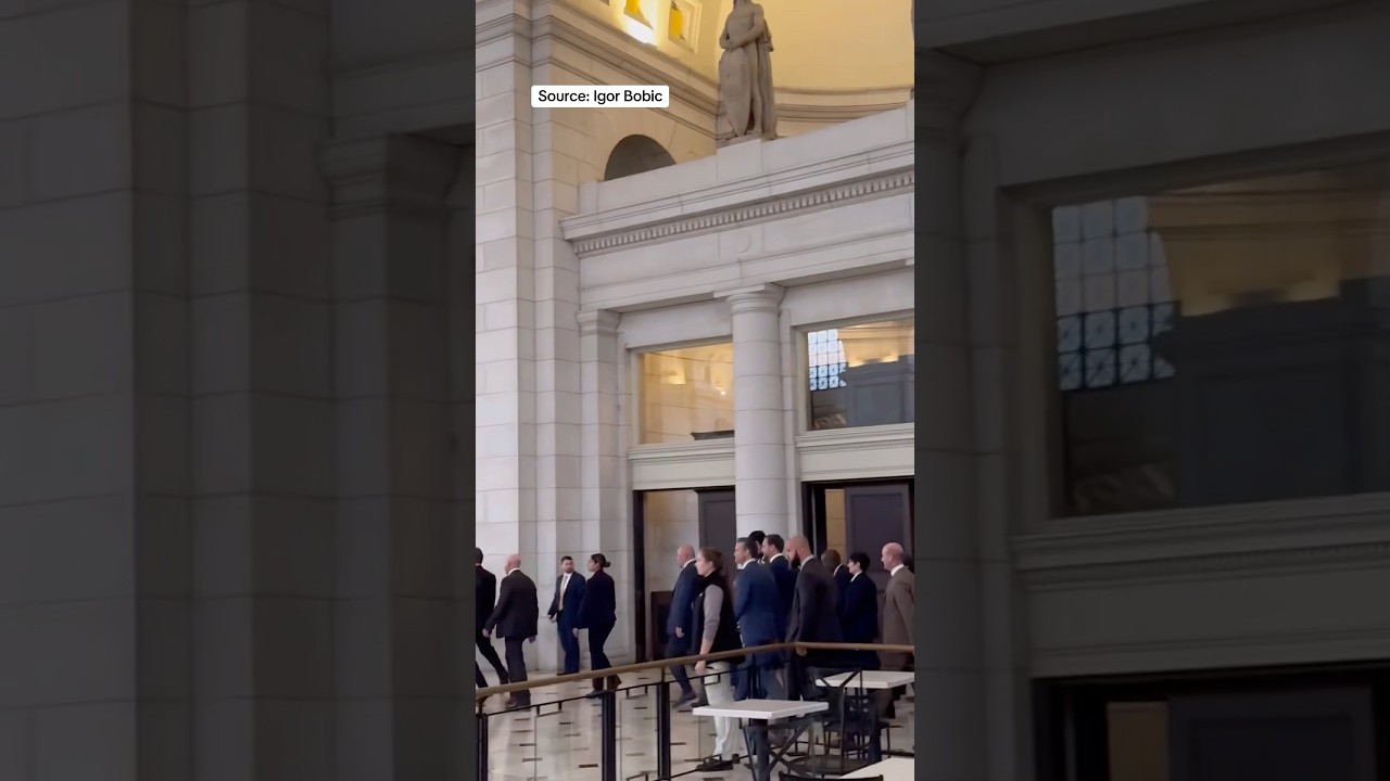 Vance and Hegseth BOOED RUTHLESSLY while LEAVING DC’s Union Station
