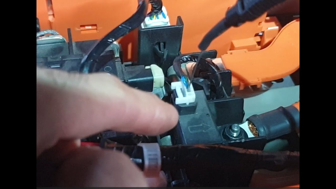 Nissan Leaf.  Помилка P33D5. Датчик струму