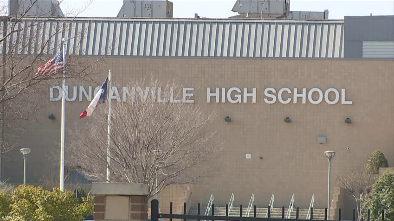 Fight breaks out after Duncanville DeSoto high school basketball game