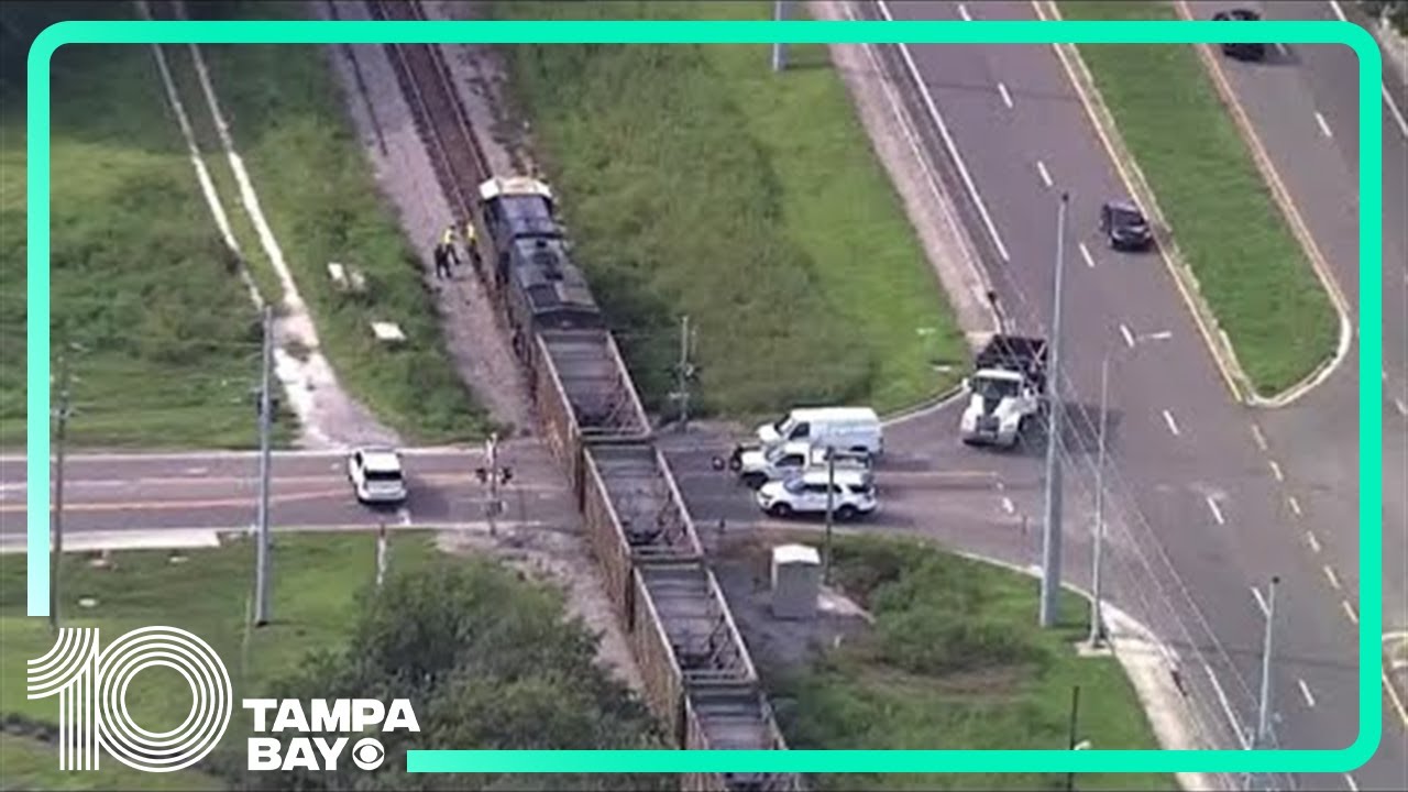 Driver dead in train vs. pickup truck crash in Polk County - YouTube