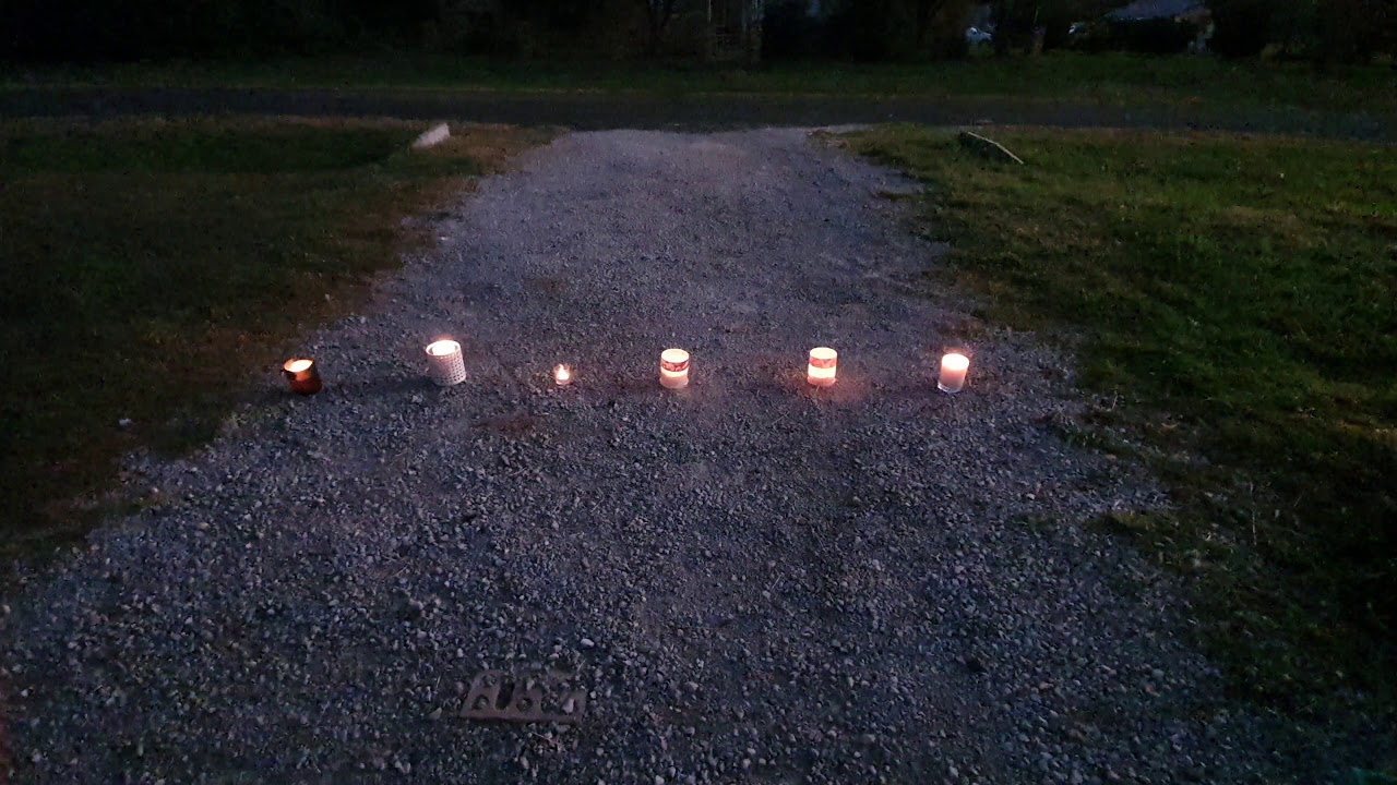 ANZAC Day Dawn Covid-19 Driveway Service.
