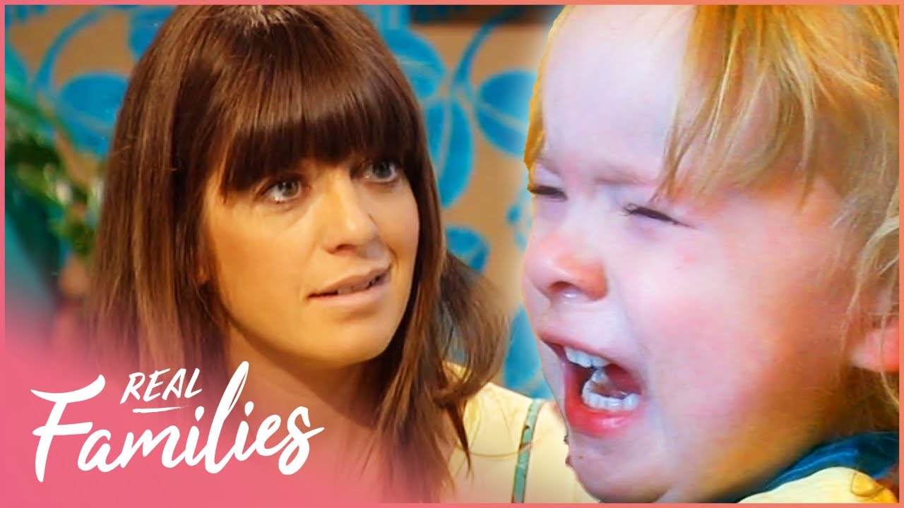 Will These Squabbling Sisters Finally Go To Sleep? | House Of The Tiny Tearaways UK | Real Families