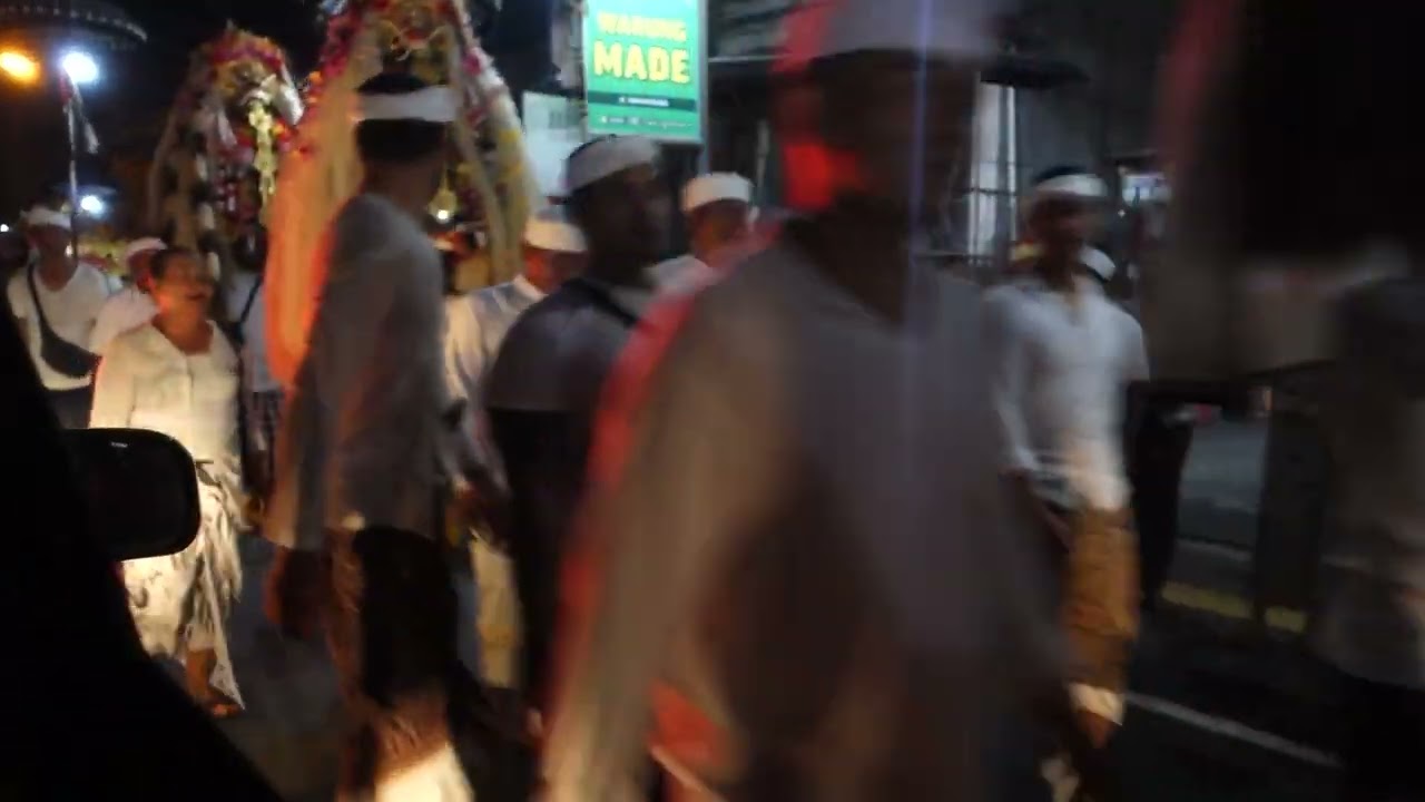 Video: A Balinese Hindu Ceremony