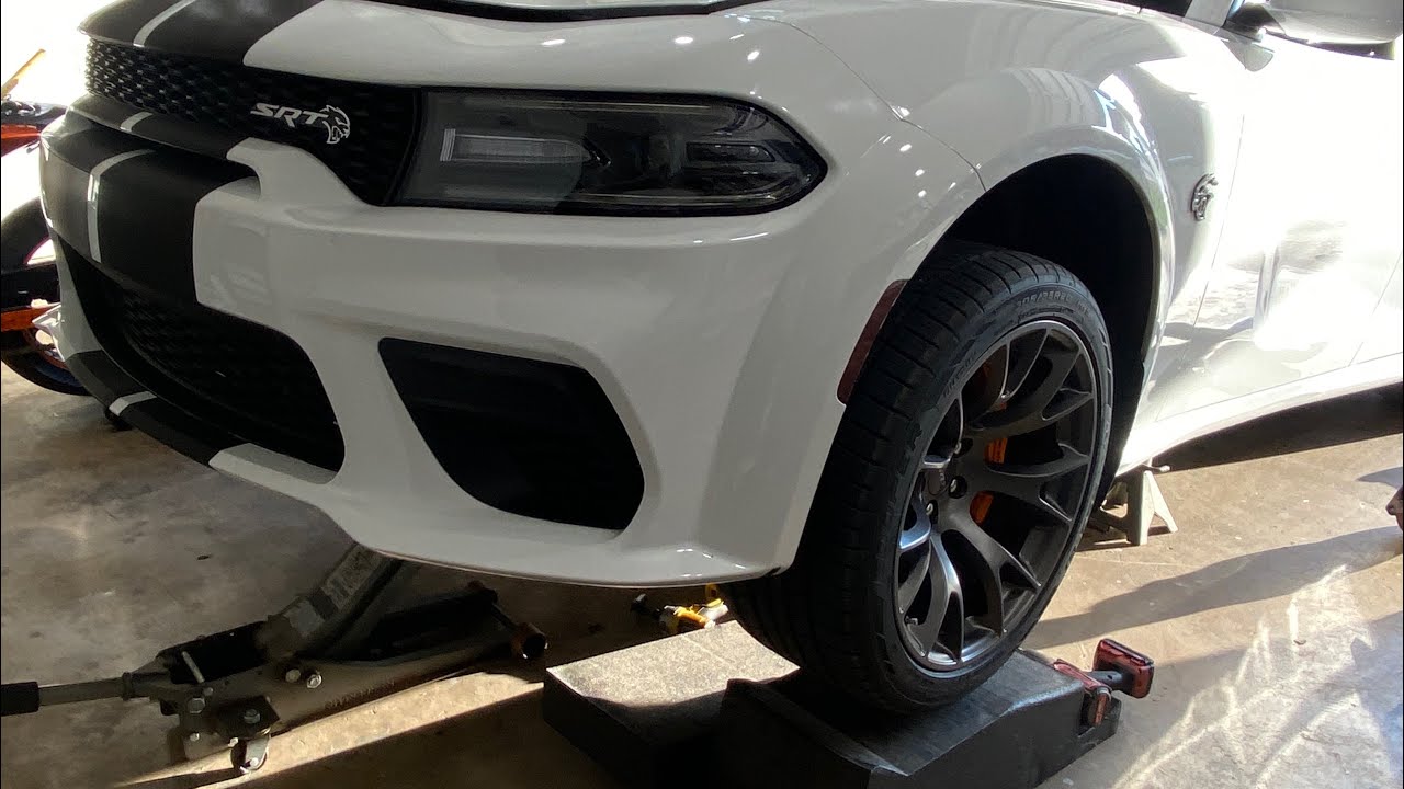 CornerstonePerformance catless mid pipes on Widebody Hellcat Charger