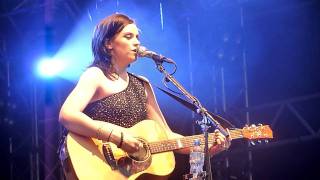 Amy MacDonald -- Born to Run - Live @ Heitere Zofingen - 14.8.2011