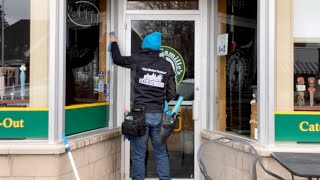 Local Window Cleaner Giving Back To The Community During Pandemic