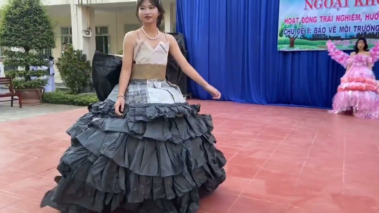 Trình diễn trang phục tái chế (Ngoại khoá: Bảo vệ môi trường, p1)