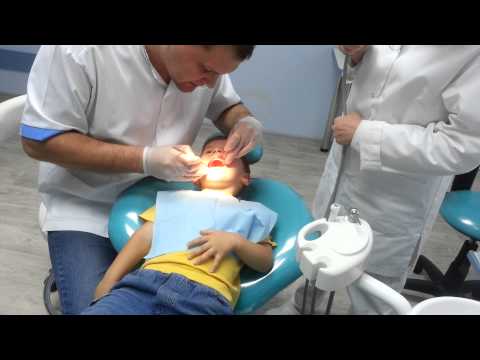 ребенку ( 3,5 года) лечат зубы ребенку ( 3,5 года) лечат зубы