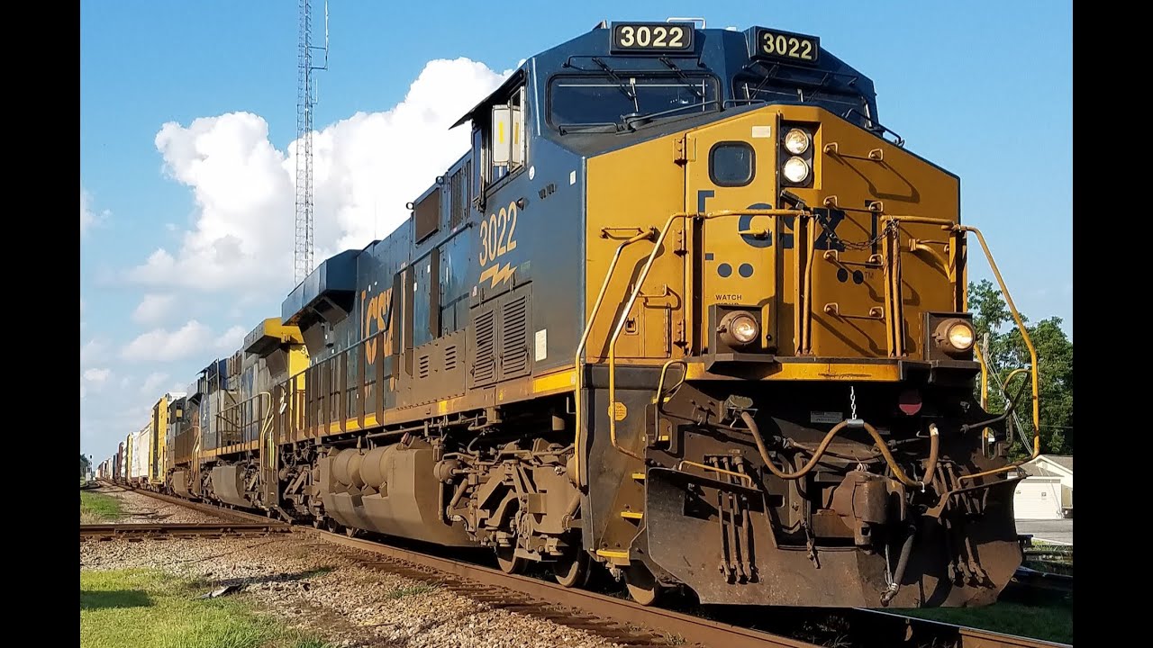 CSX Train Q409 With CSX Leader 3022 At Pembroke NC On The CSX A-Line. 7 ...