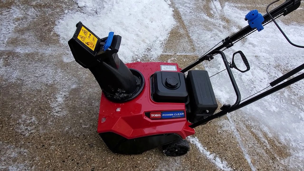 Toro Power Clear 821 QZE snow thrower, quick walk around and demo of