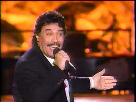 Tony Orlando "Welcome Home, America" 1991. Tie a Yellow Ribbon.