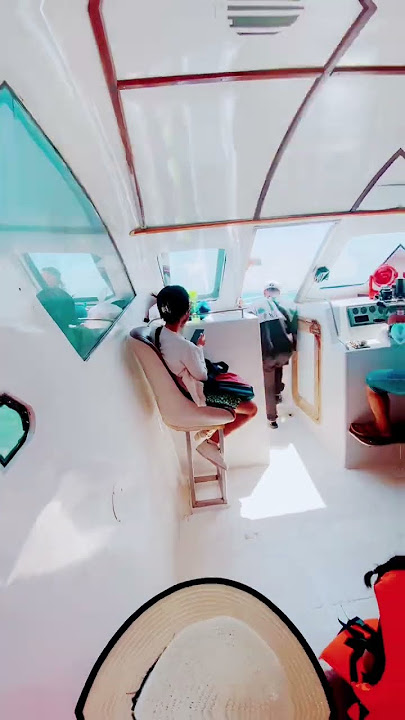 It’s beautiful day 🚤🎉 #viral #youtubeshorts #strip #party