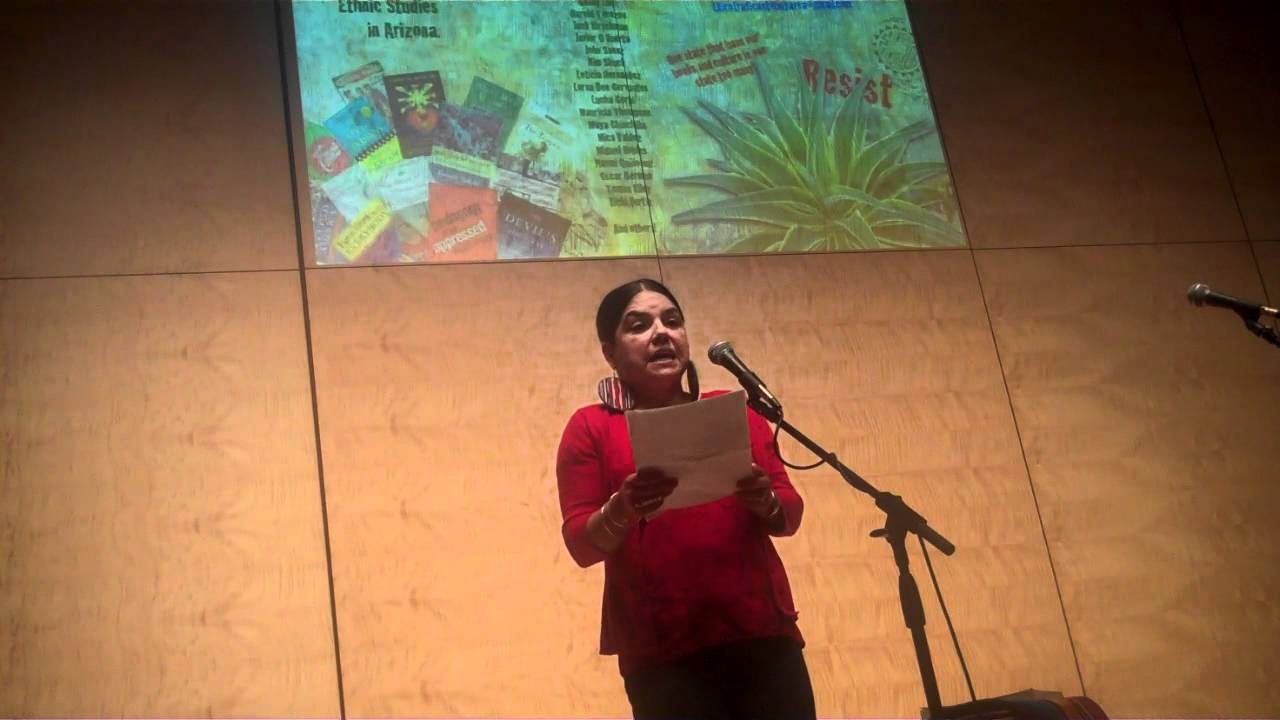 Leticia Hernandez reads at LibroTraficante Bay Area Califas poets pen