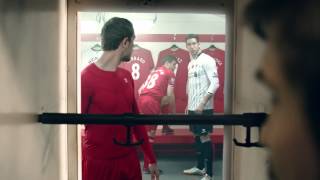 Кадр из ролика «ComeOn TV- 2014 Liverpool»