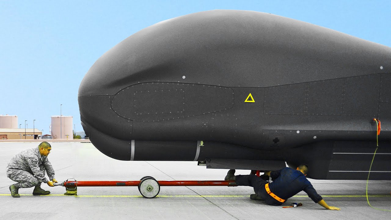 Download US Testing the World’s Largest $200 Million Drone: Meet the RQ-4 UAV