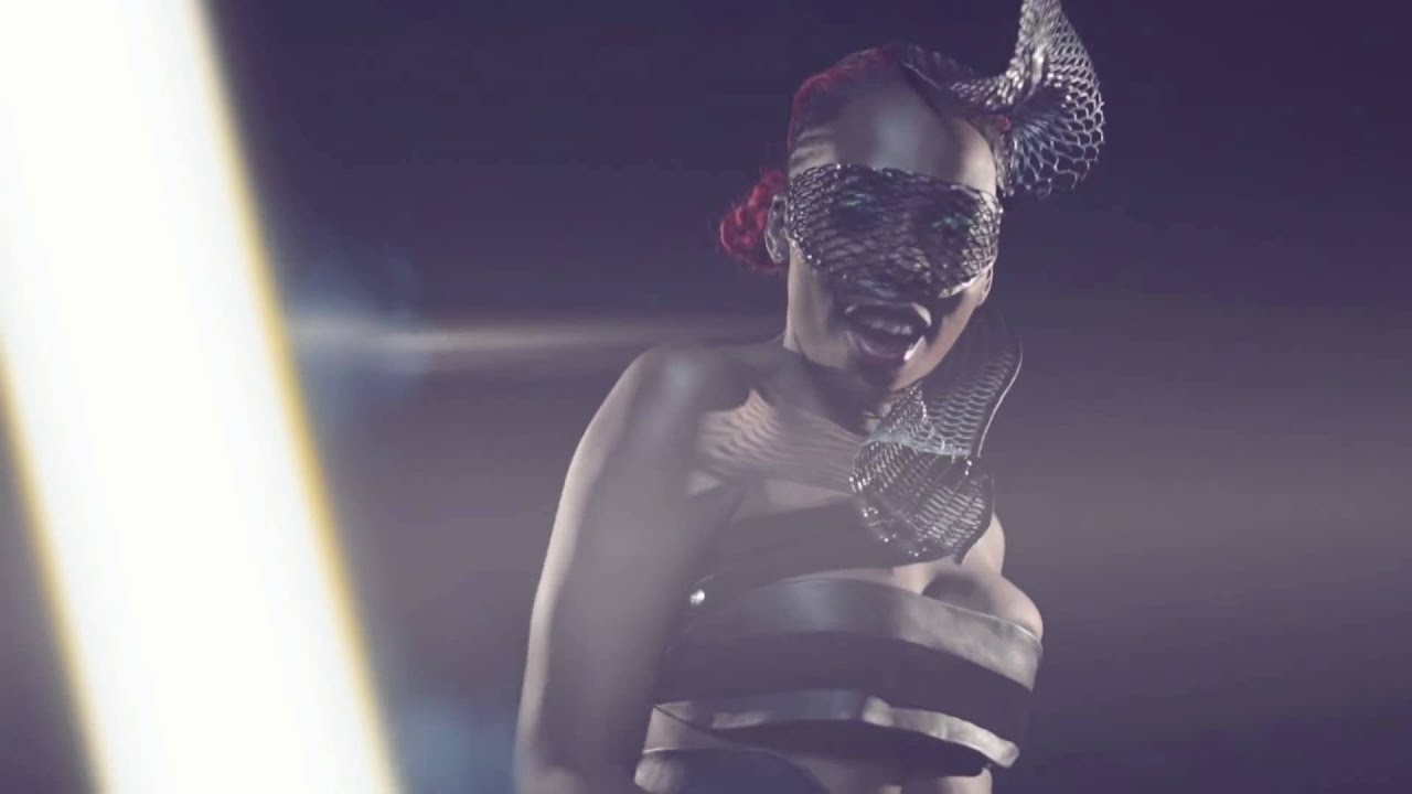 J Capri Boom And Bend Over