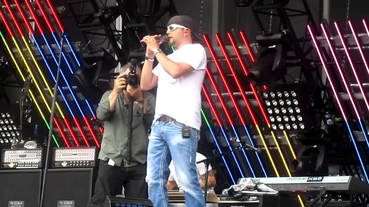 Jason Aldean's CMA Fest soundcheck DIRT ROAD ANTHEM YouTube