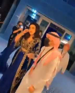 #أحلام_الشامسي و مدير أعمالها نايف قبل صعودها منصة اكسبو دبي 2020