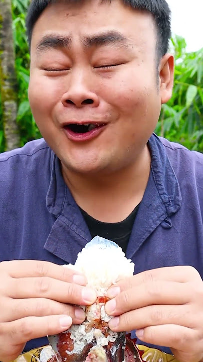How much is the big crab claw?🦀 | Songsong and Ermao classic shorts