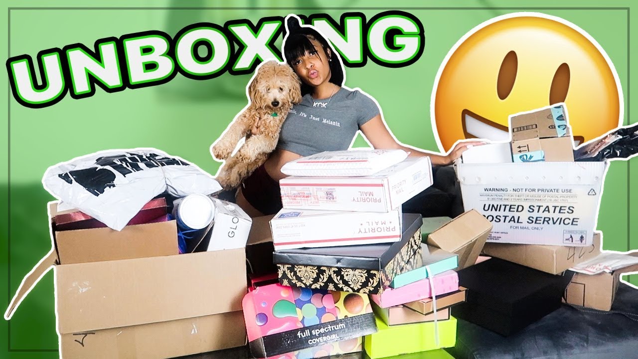 Huge Unboxing Of Stuff You Guys Sent Me Sourcefb - unboxing simulator toy land new twitter code 20qa damage spending 1920 robux