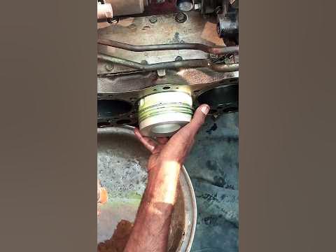 Hino turbo 7c engine fitting #shortvideo #truck #mechanic #workshop # ...