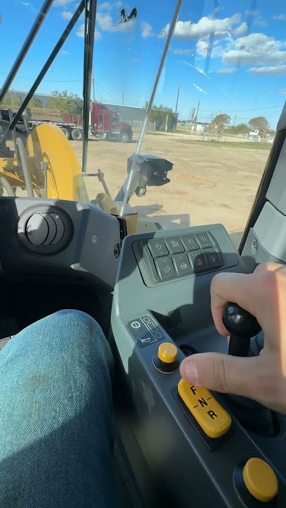 2024 CAT 950 wheel loader with finger controls #pipeline #oilfield