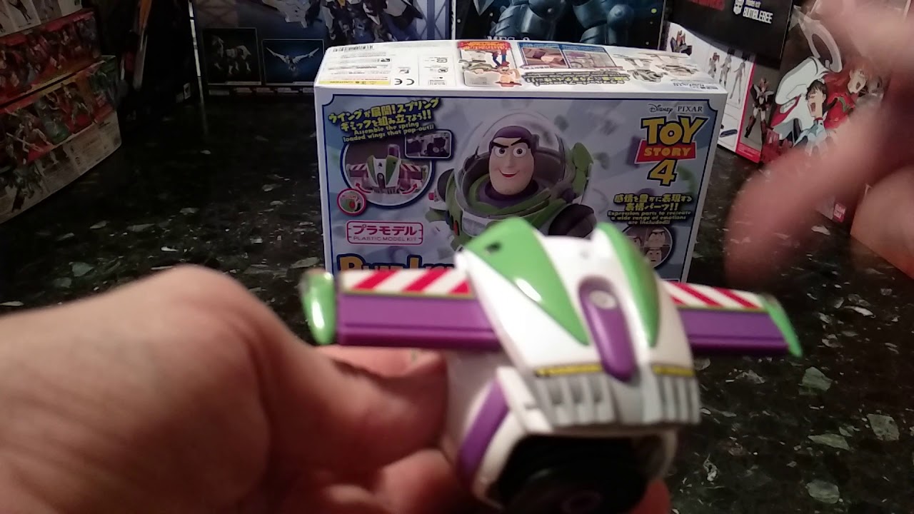buzz lightyear wings pop out