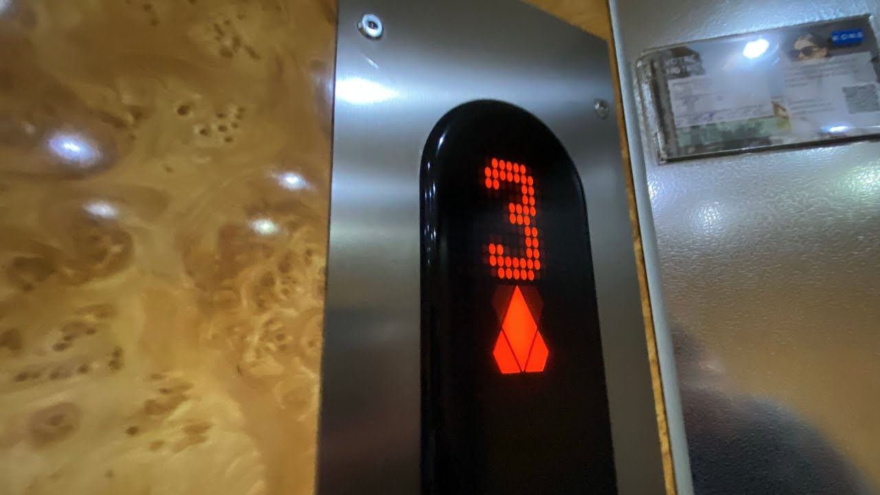 Présentation d’un magnifique ancien ascenseur koné modernisé par koné monospace Eaubonne France