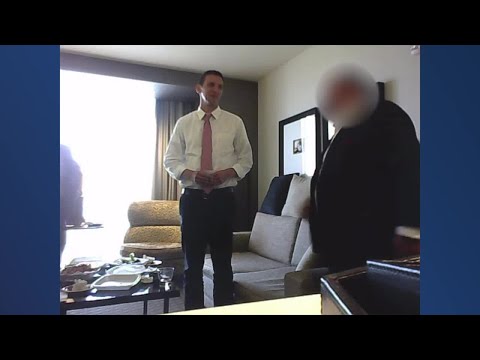 FBI sting operation: Video of undercover agents giving Cincinnati councilman donations