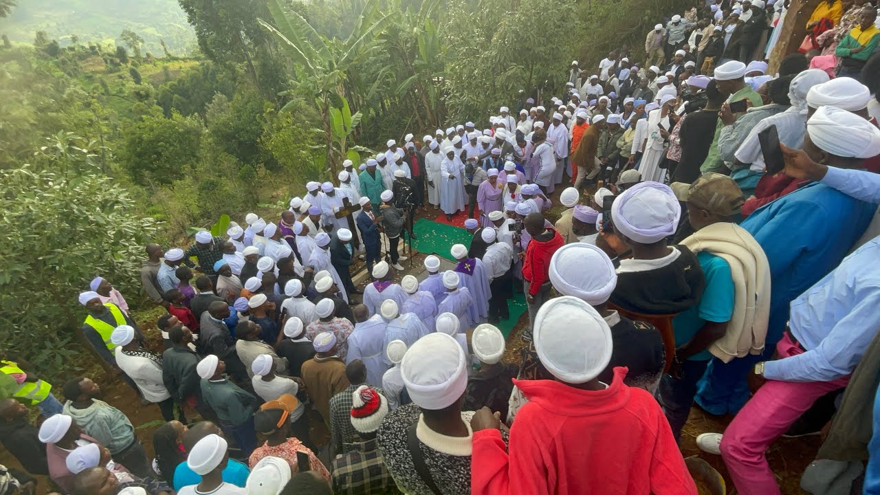 Akurino Songs at Grave Site