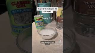 How to test to see if your baking soda is fresh and effective #shorts