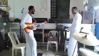 Olastrings dynamic guitarist doing ccc hymns 309