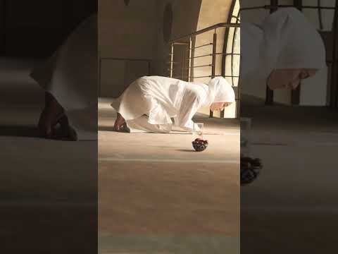 والله إن أسعد الرجال في هذه الدنيا