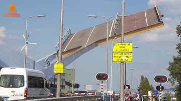 BIG ART DRAWBRIDGE IN THE NETHERLANDS - Slauerhoffbrug Leeuwarden // Friesland
