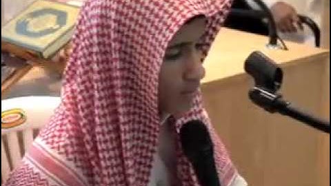 تلاوة رائعه لشاب مميز.flv