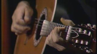 Video thumbnail of "Glen Campbell - The Glen Campbell Goodtime Hour: Christmas Special (21 Dec 1969) - Classical Gas"