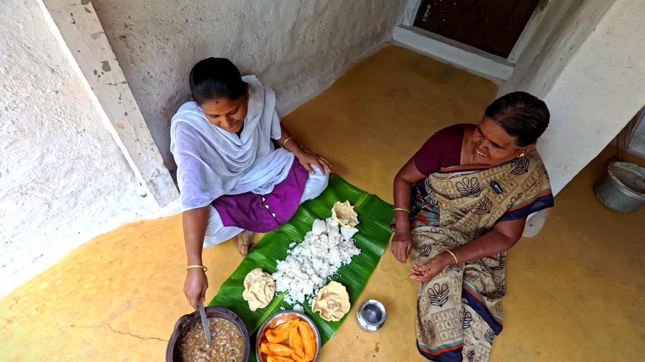 திடீர்னு மழை வரமாறி ஆகி அவசர அவசரமா அரப்பு குத்தி கத்தரிக்காய் சுட்டோமுங்க  🫣😂|INDIAKUTTY😍 ||