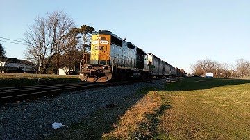 CSXT 2806 GP38-2 Comes in LHF on F732-16