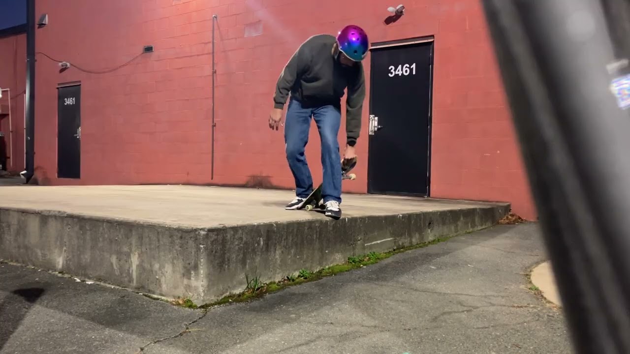 Skateboarding Behind a Food Lion | Random Ledge Session & Street Clips