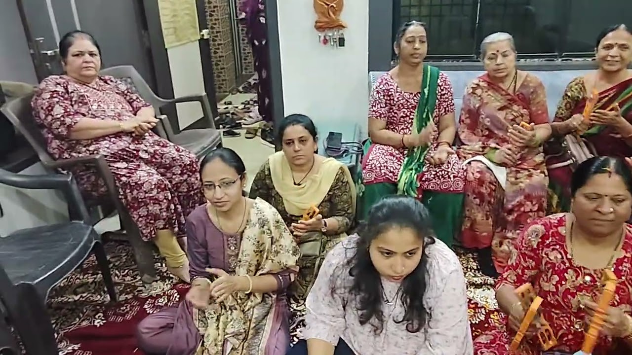 🙏🌹 મીરા મંજીરા વગાડે રાણો જોયા રે કરે 🙏(ભજન નીચે આપેલું છે)