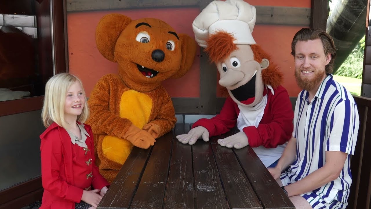 Augusta og Hugo tester legepladser og Dellekajs 