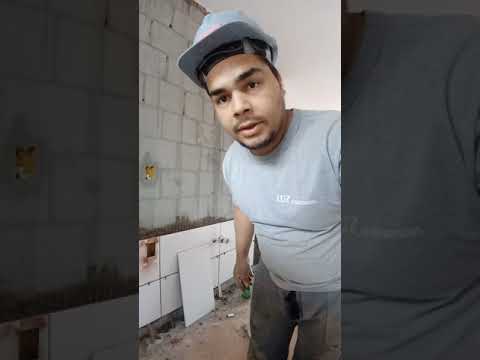 Vídeo: Você pode colocar ladrilho em um bloco de concreto?