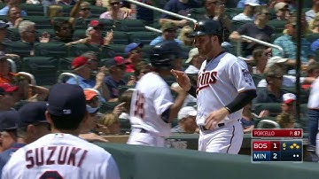 BOS@MIN: Grossman scores on throwing error