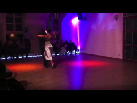 Roberto Zuccarino & Magdalena Valdez - Vals @ Don Tango Club, Cologne 2013