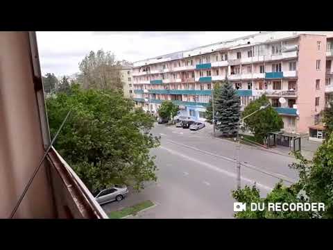 გორში ქარმა სახლს სახურავი გადახადა