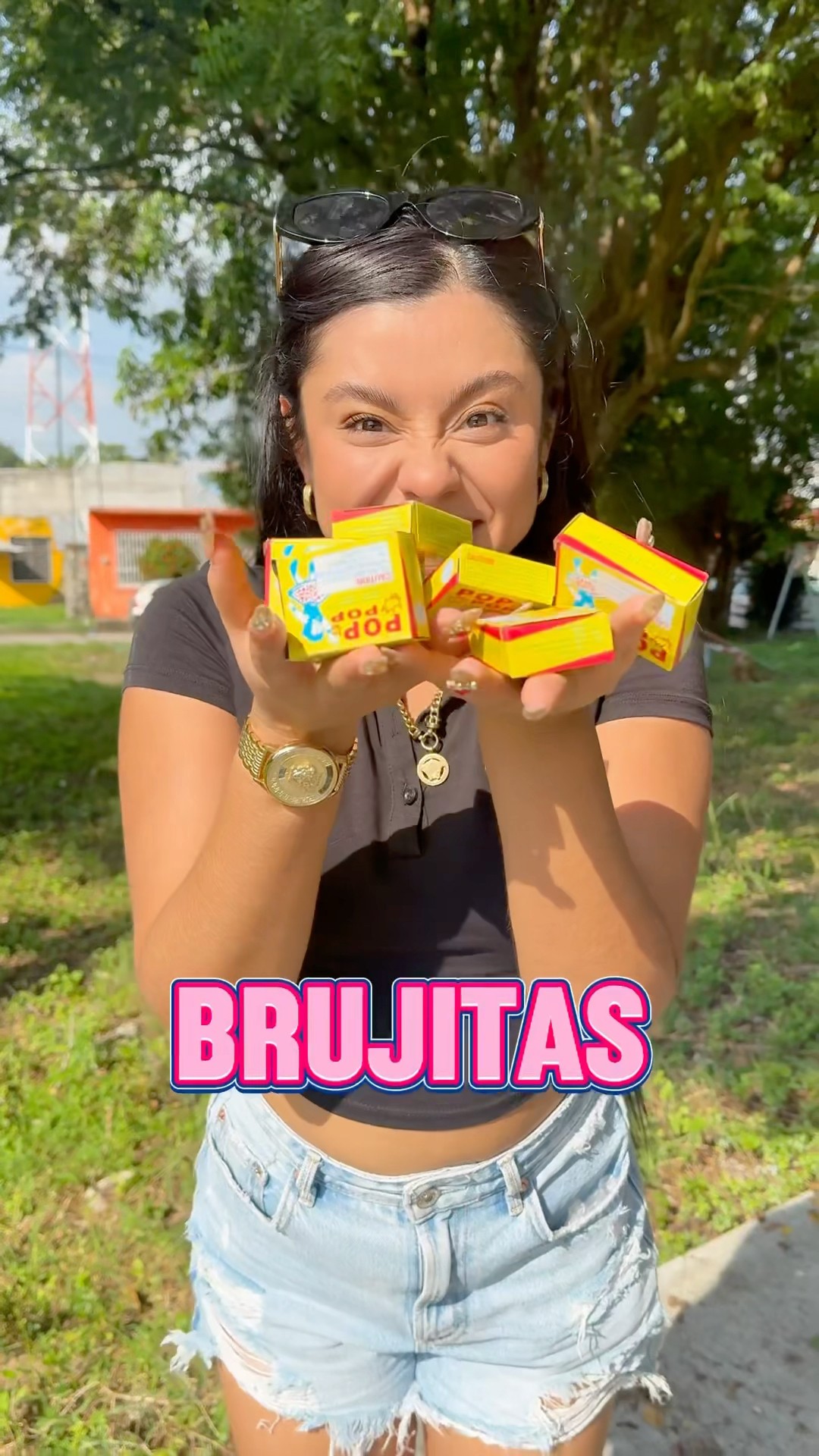 Broma la sandalia explosiva a mi hermana ?