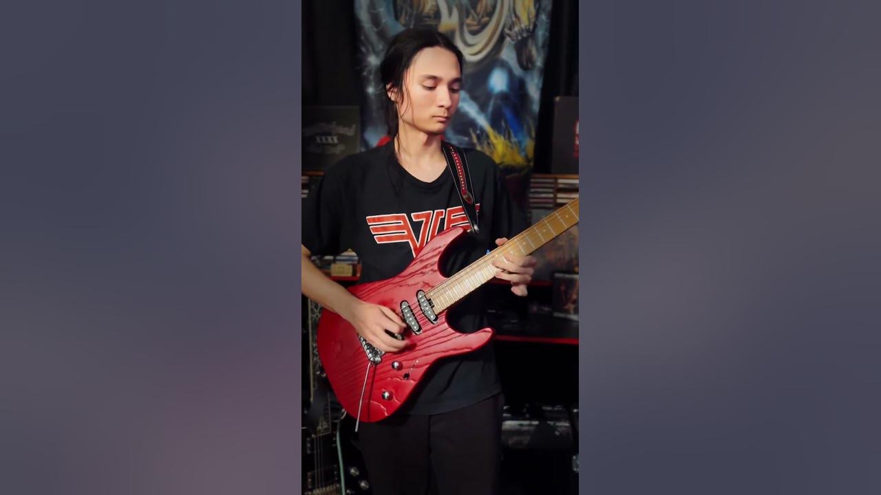 George Lynch Inspired Shred! 🤟 #80s #80smetal #guitarist #charvelguitar #shredding #georgelynch