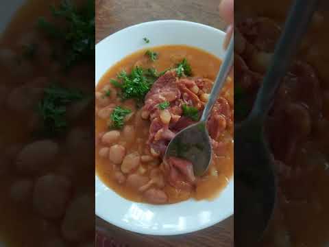 Video: Frijoles Con Cerdo Ahumado Rumano